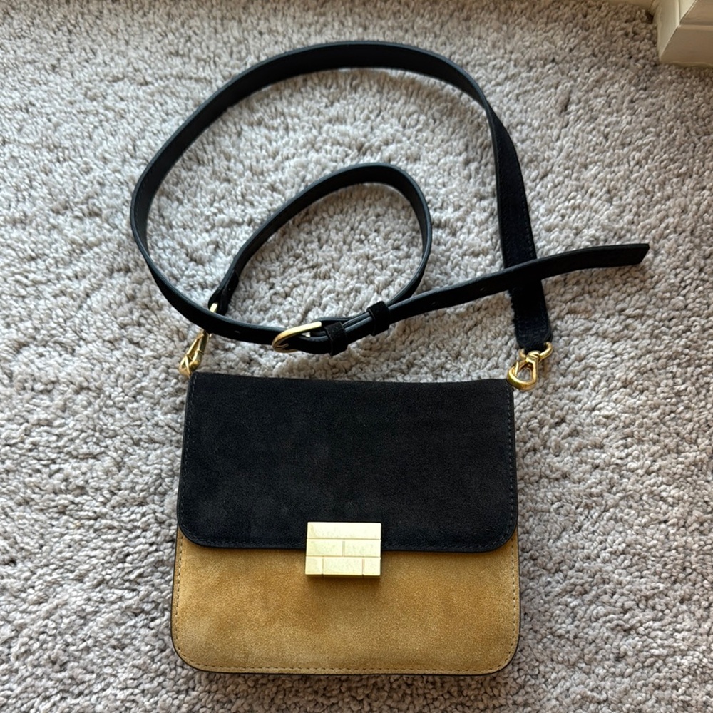 Elegant Black and Tan Women's Bag